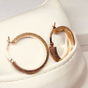 Milor Solid 14k Rose Gold Sparkly Textured 1” Hoop Earrings Vintage Italy